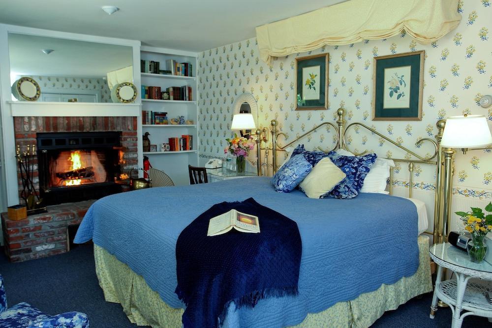 The Manor On Golden Pond Bed and Breakfast Holderness Exteriör bild