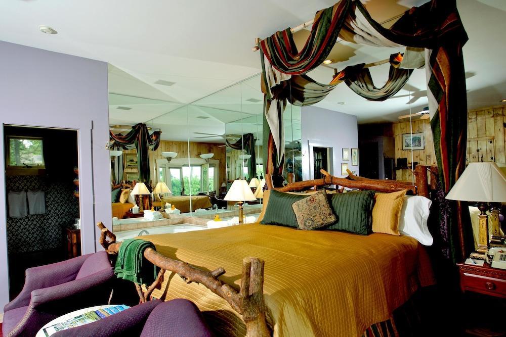 The Manor On Golden Pond Bed and Breakfast Holderness Exteriör bild