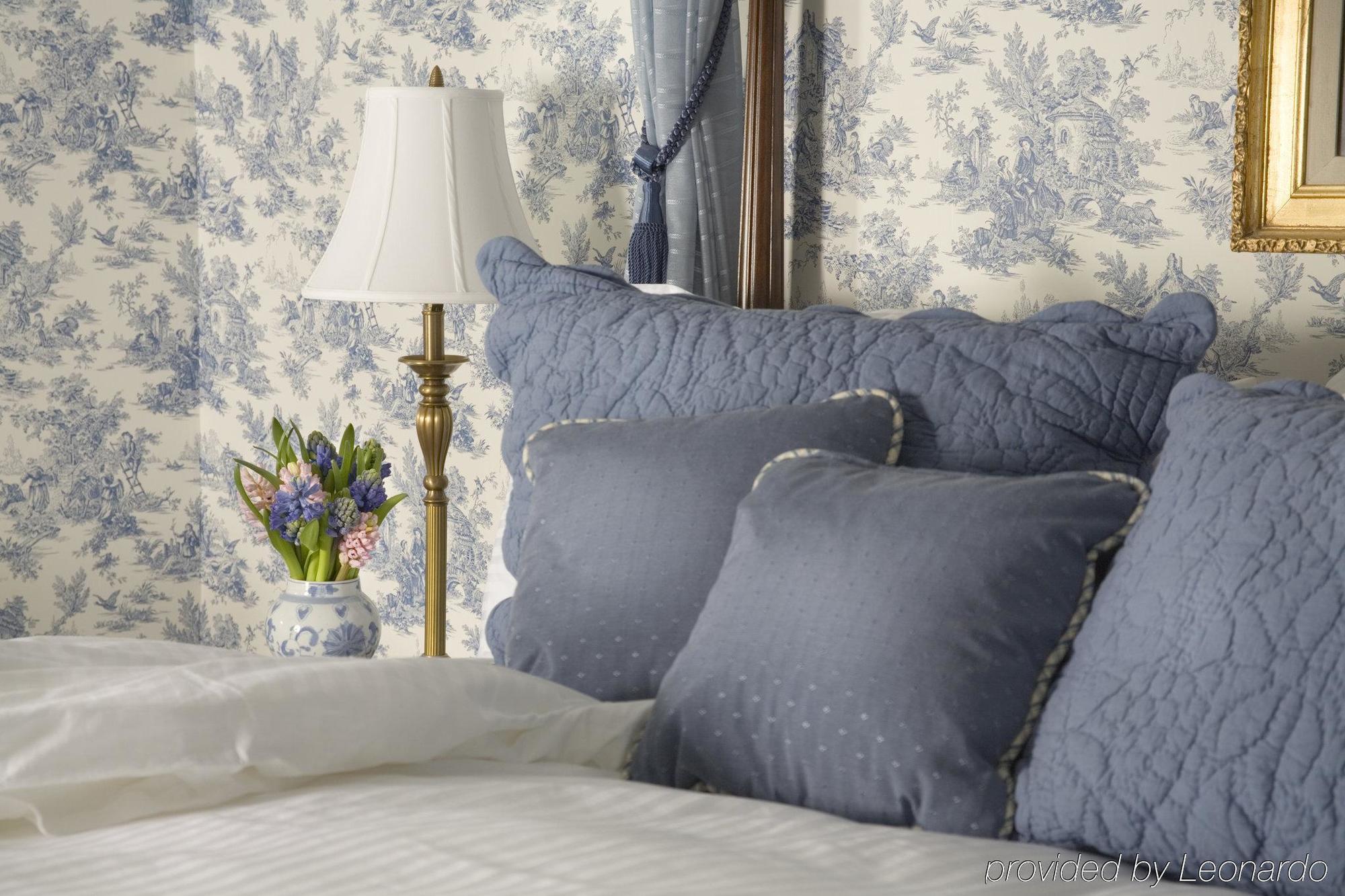 The Manor On Golden Pond Bed and Breakfast Holderness Rum bild